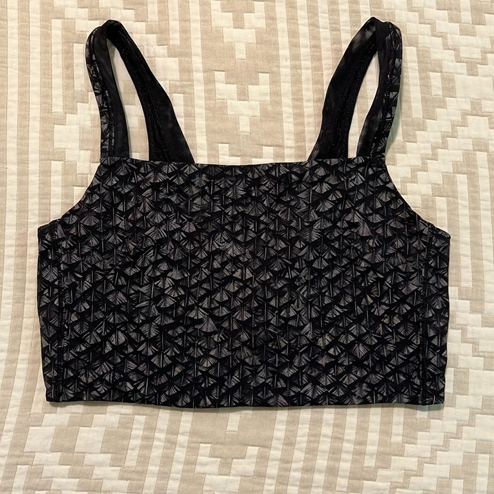 Lululemon sports bra S